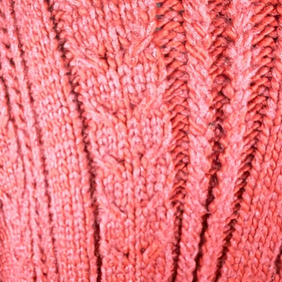 Luxury Red Knitted Poncho with Plush Fur Collar - Cable Knit Fringe Wrap Shawl - Picture 7 of 10